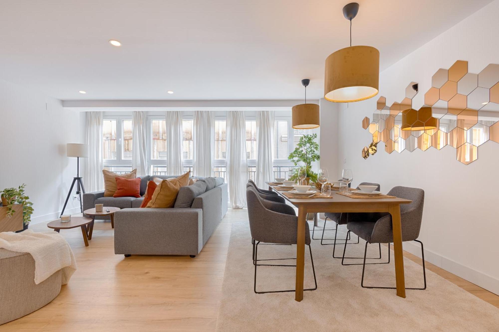 Apartamento C26 Gorgeous 4 Bdrm In Plaza Uncibay *