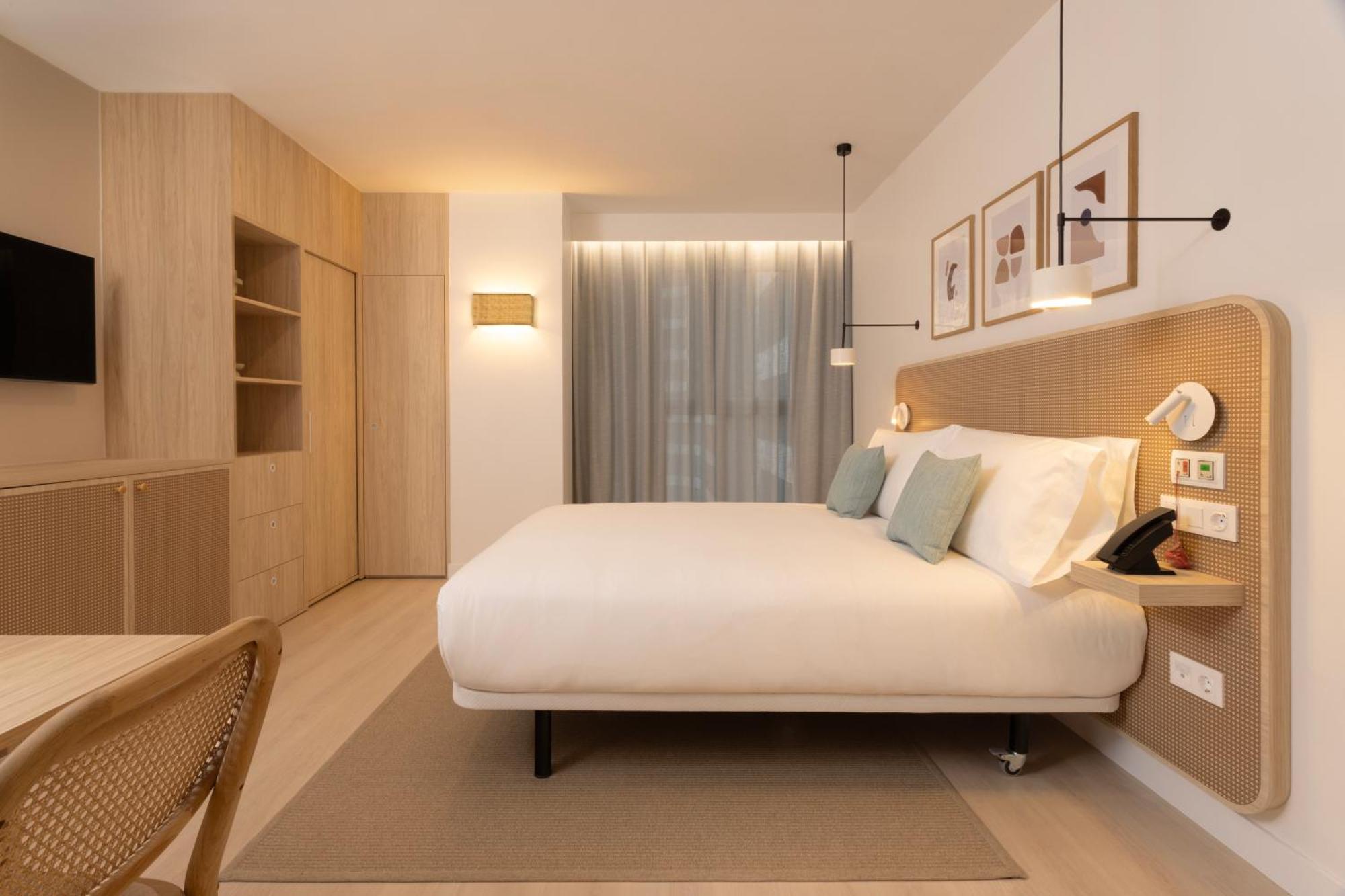 Staybridge & By Ihg Hotell Málaga