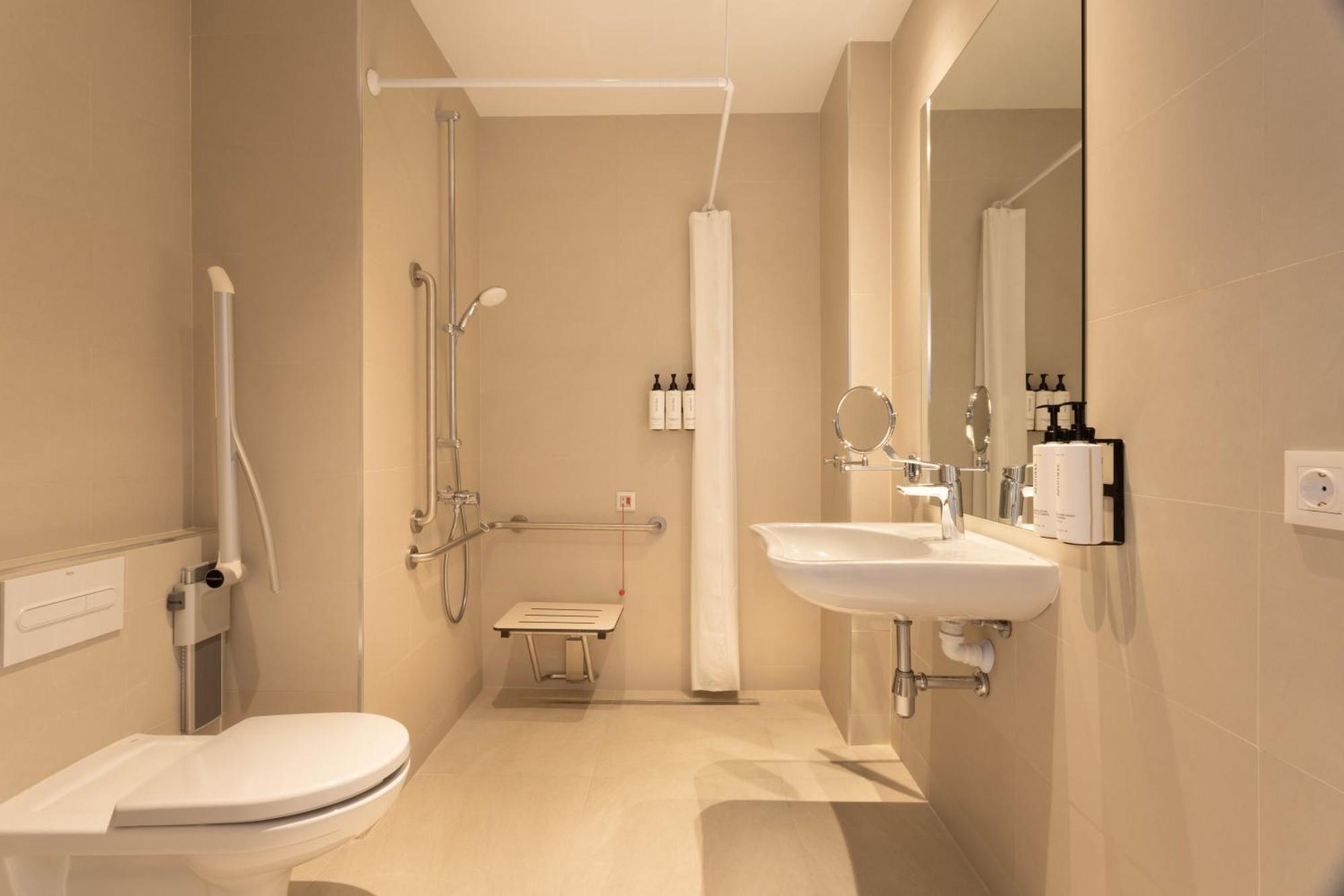 Staybridge & By Ihg Hotell *