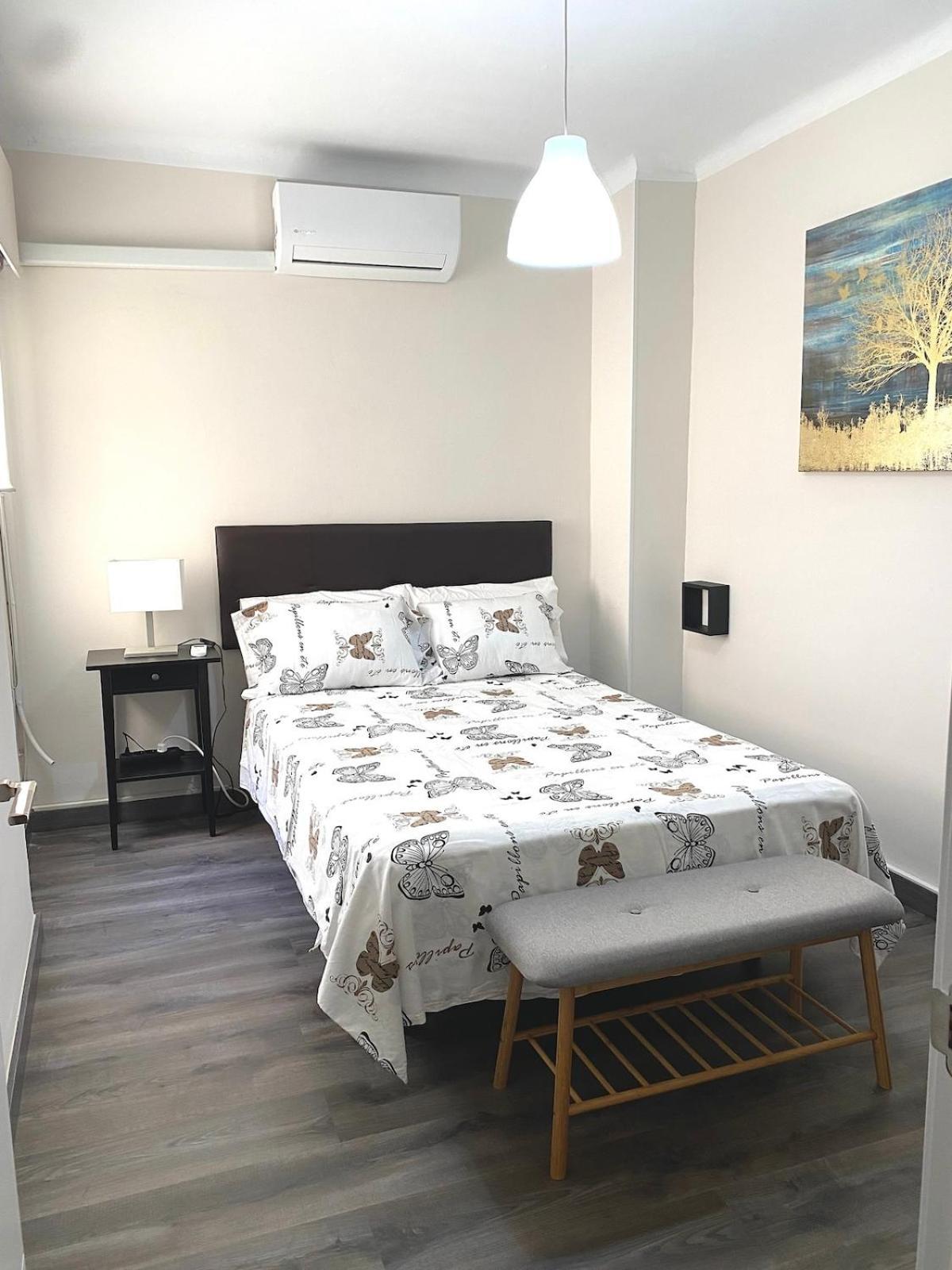 Lejlighed Apartment, 3 Bedrooms, Downtown *