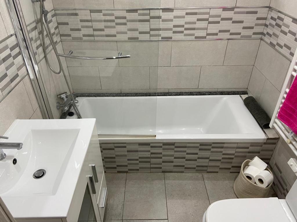 2 Bedroom Apartment, Torrenueva, La Cala De Mijas Apartamento *