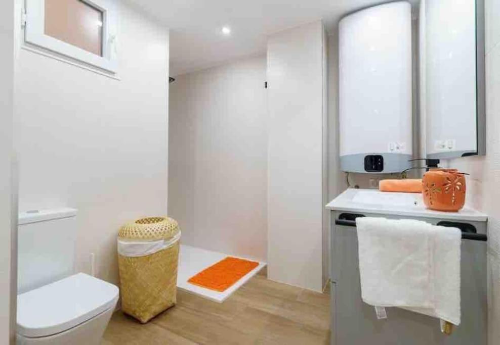 Bonito A Pocos Minutos Del Centro Clav- Apartamento
