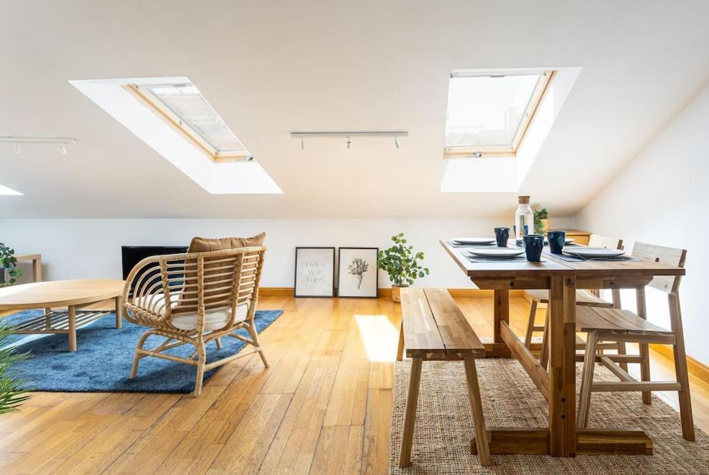 Penthouse In St Montano, Historic Centre, Wifi. Apartamento *