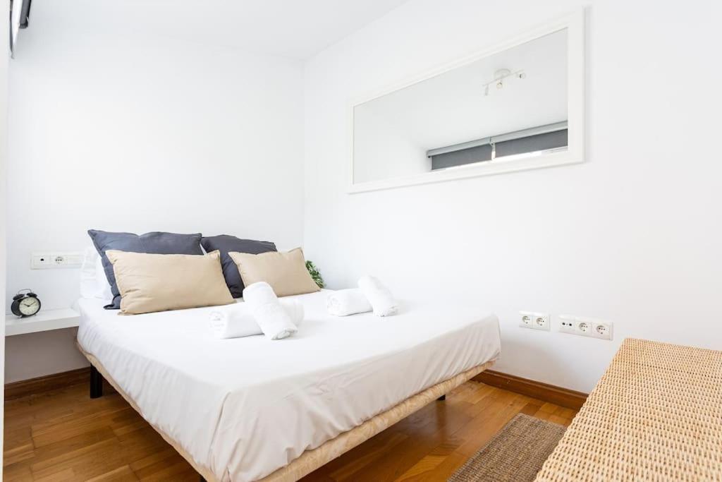 Apartment Penthouse In St Montano, Historic Centre, Wifi. *