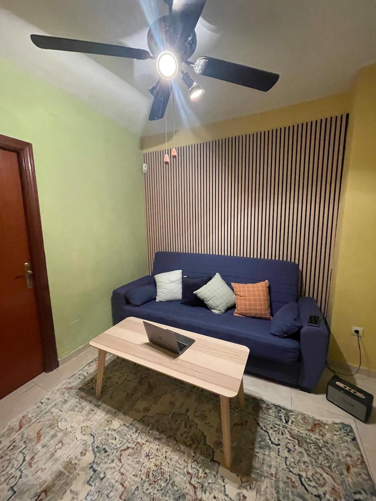 Warm Wood 1 Bedroom Sofa Bed Apartamento