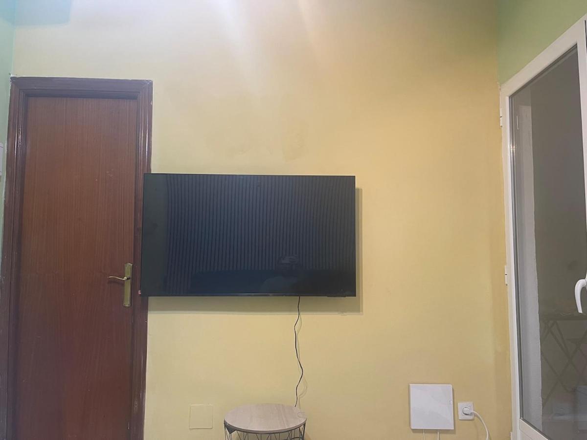 Apartamento Warm Wood 1 Bedroom Sofa Bed *