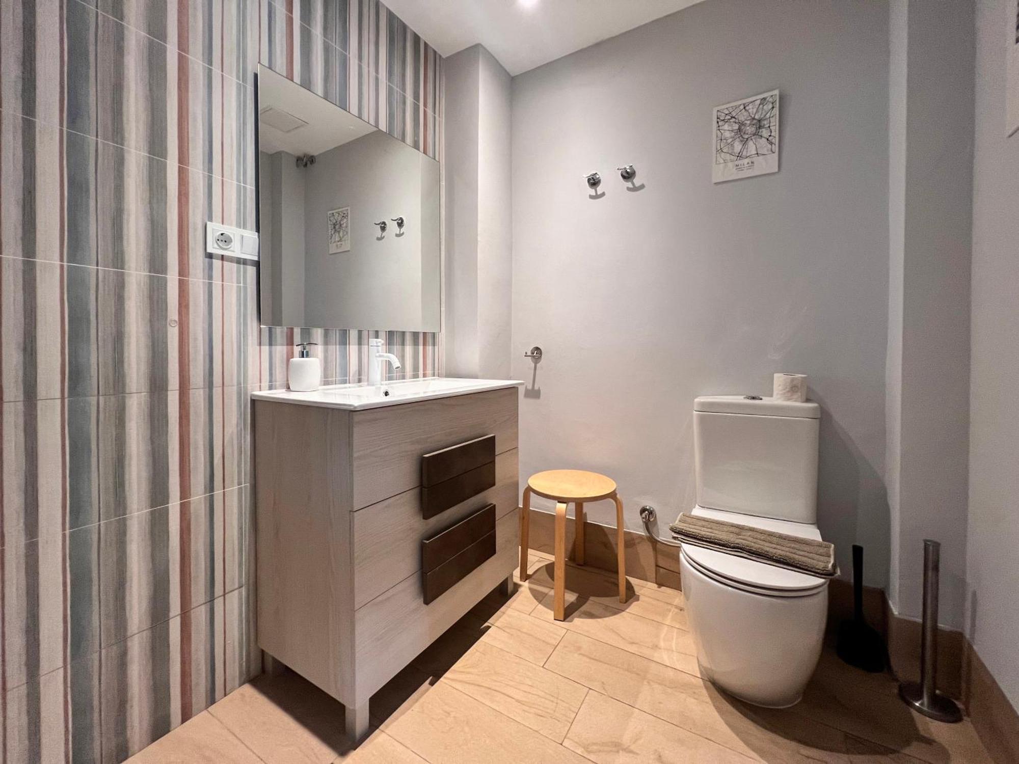 Holiday home Regimiento 2, Center, New, Quite, Breakfast Included, Parking On Request, Rg *