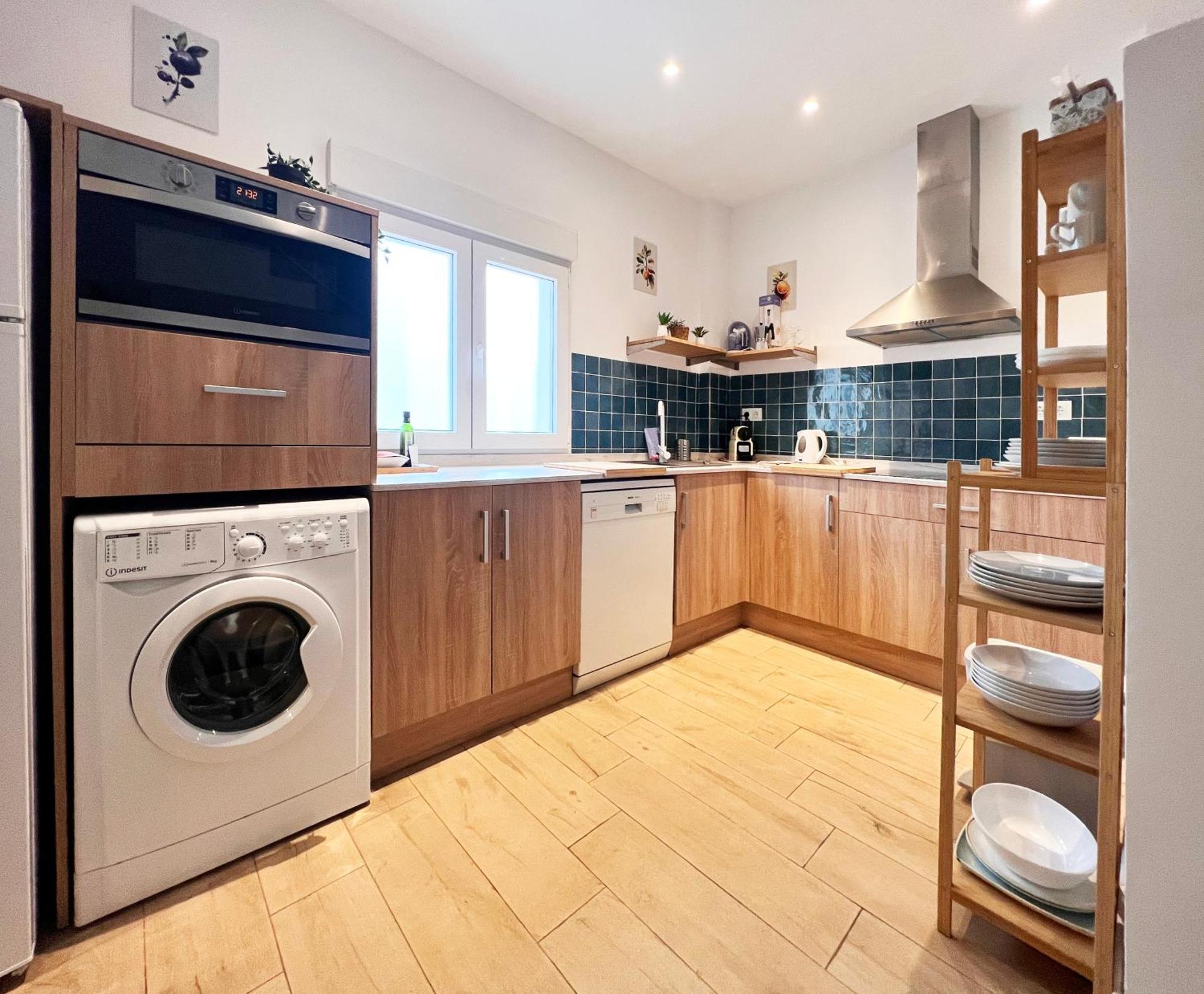 Regimiento 2, Center, New, Quite, Breakfast Included, Parking On Request, Rg Holiday home