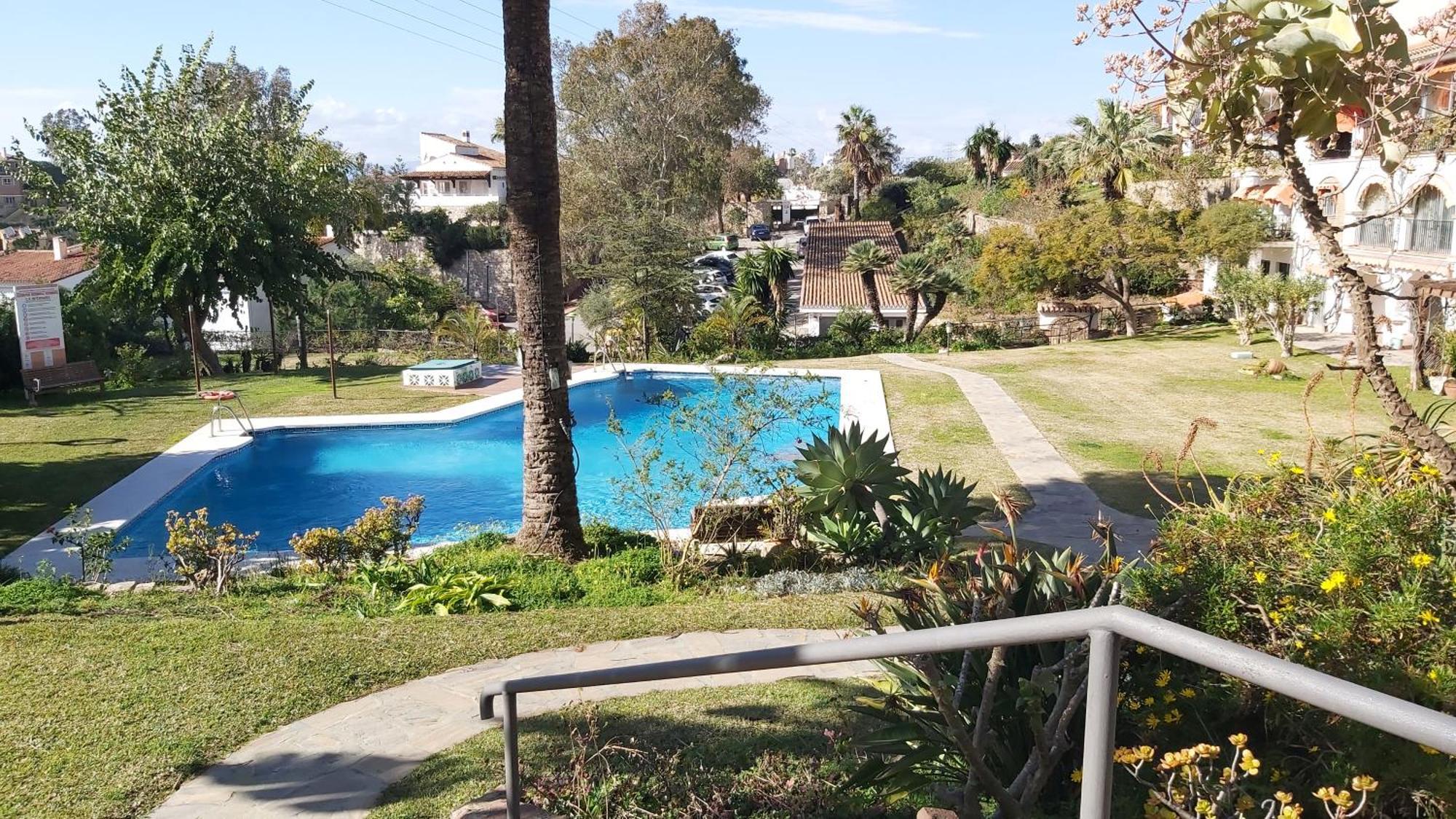 Interpares Swimmingpool By Del Parque Flats Appartamento *