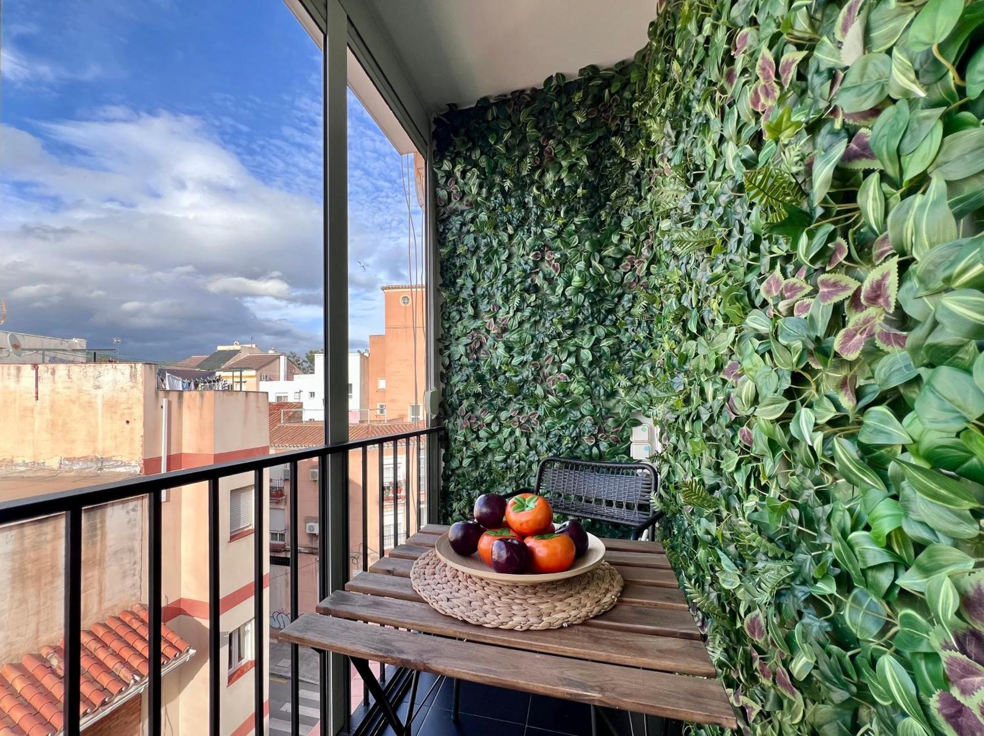 Cool, Modern And Snug 3br Peachy * Malaga
