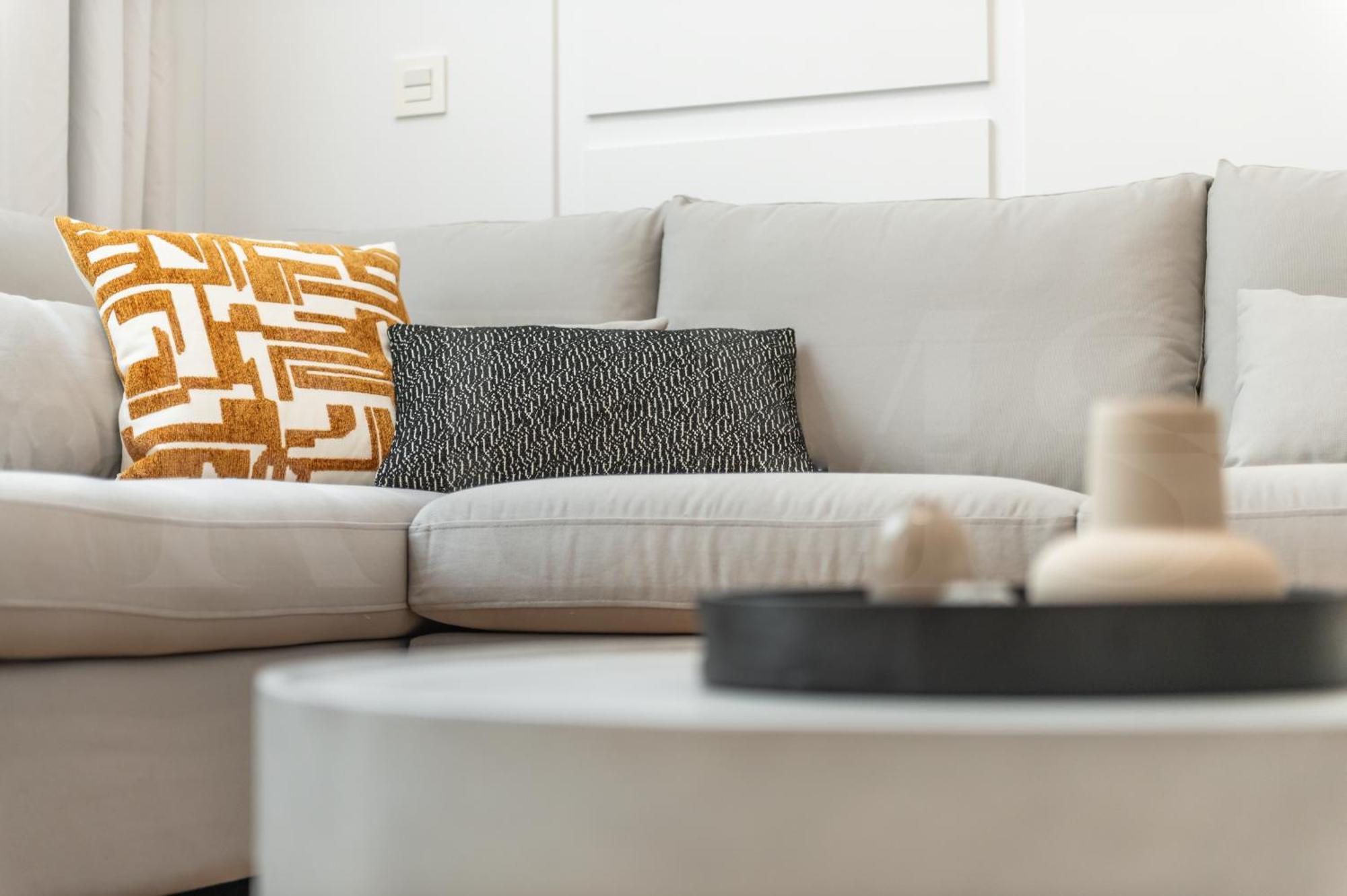 Artistic And Spacious By Rems Apartamento *