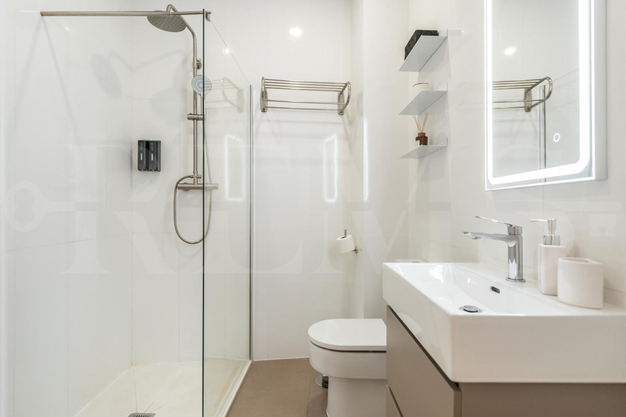 Artistic And Spacious By Rems Apartamento Málaga