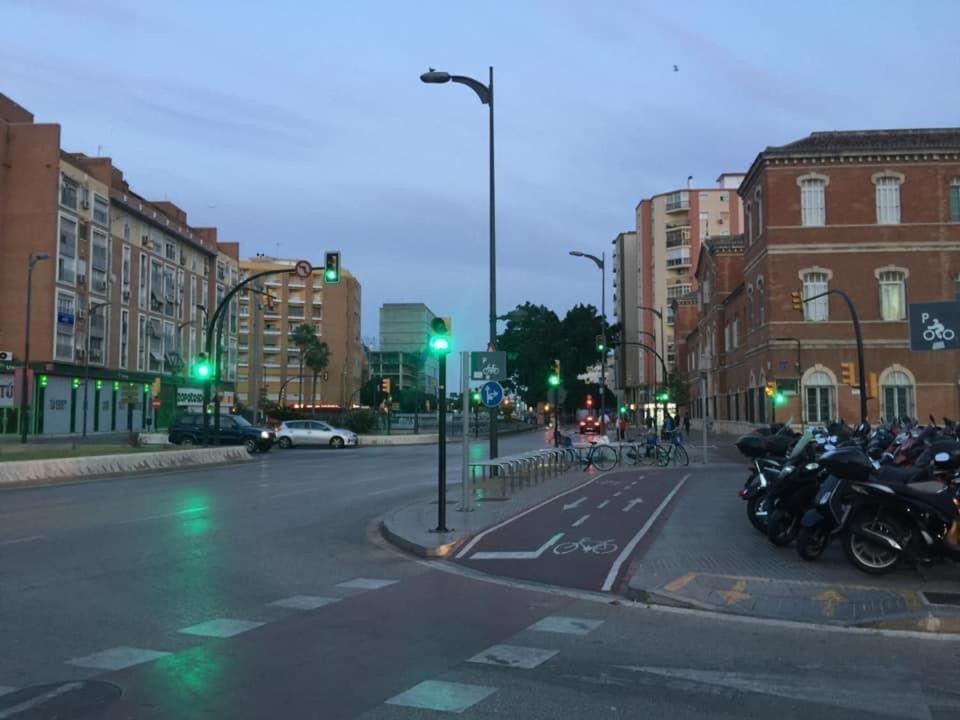 Hevres Centro 2 Parking Gratuito *