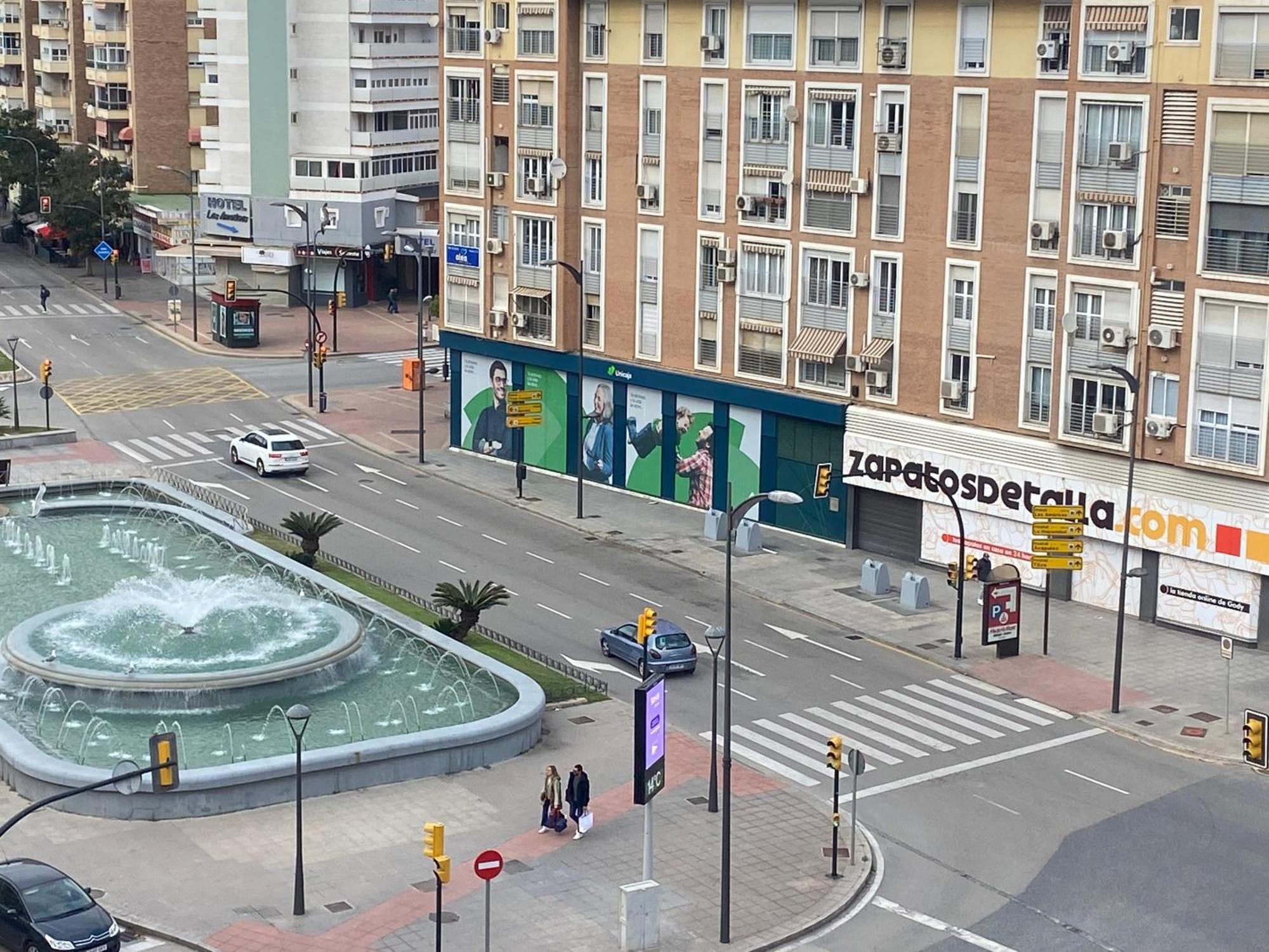 Hevres Centro 2 Parking Gratuito Leilighet Málaga