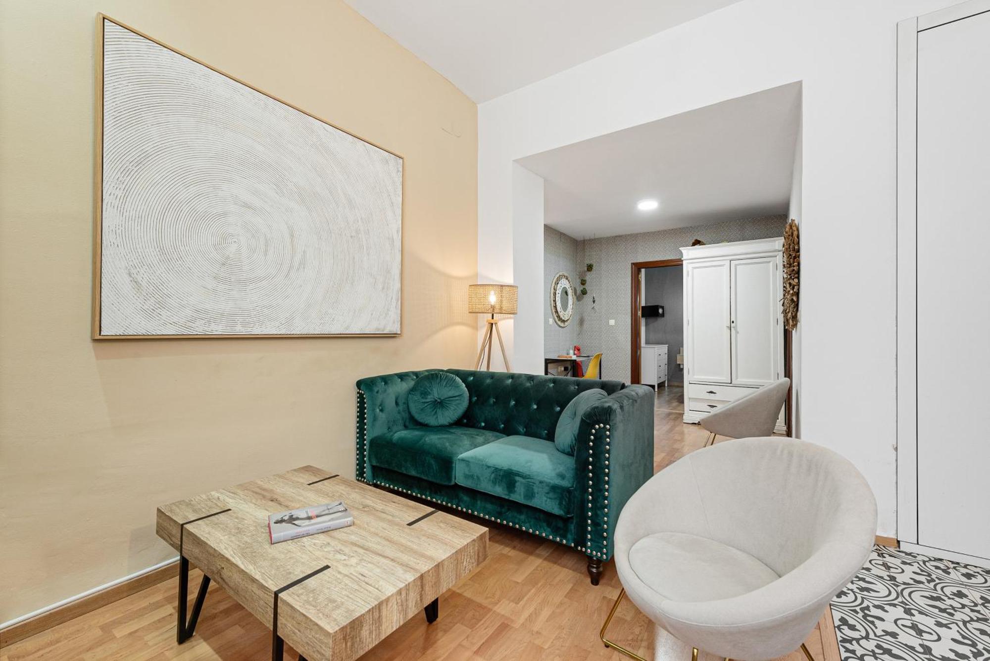 Apartment Urbanchicmalaga 2bedroom Oasis In Historic Centre
