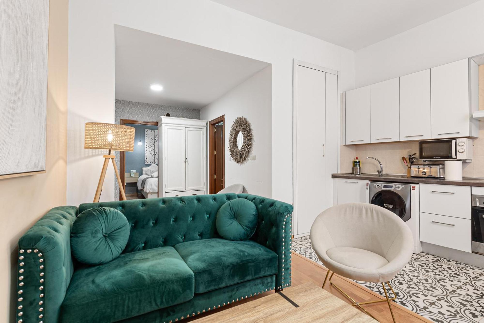 Urbanchicmalaga 2bedroom Oasis In Historic Centre Apartment Malaga
