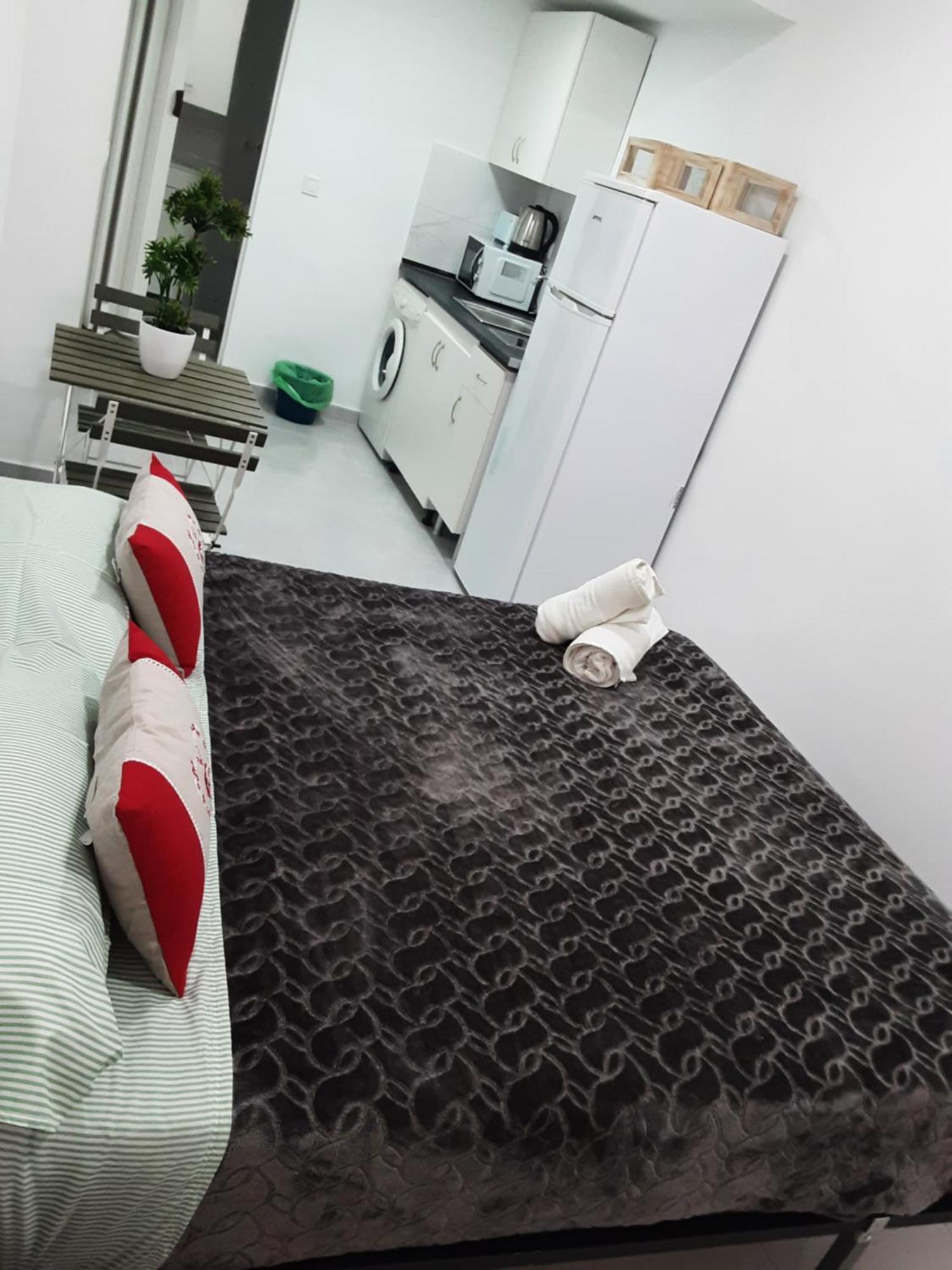 Precioso Moderno Cerca Del Carrefour Rosaleda Apartamento