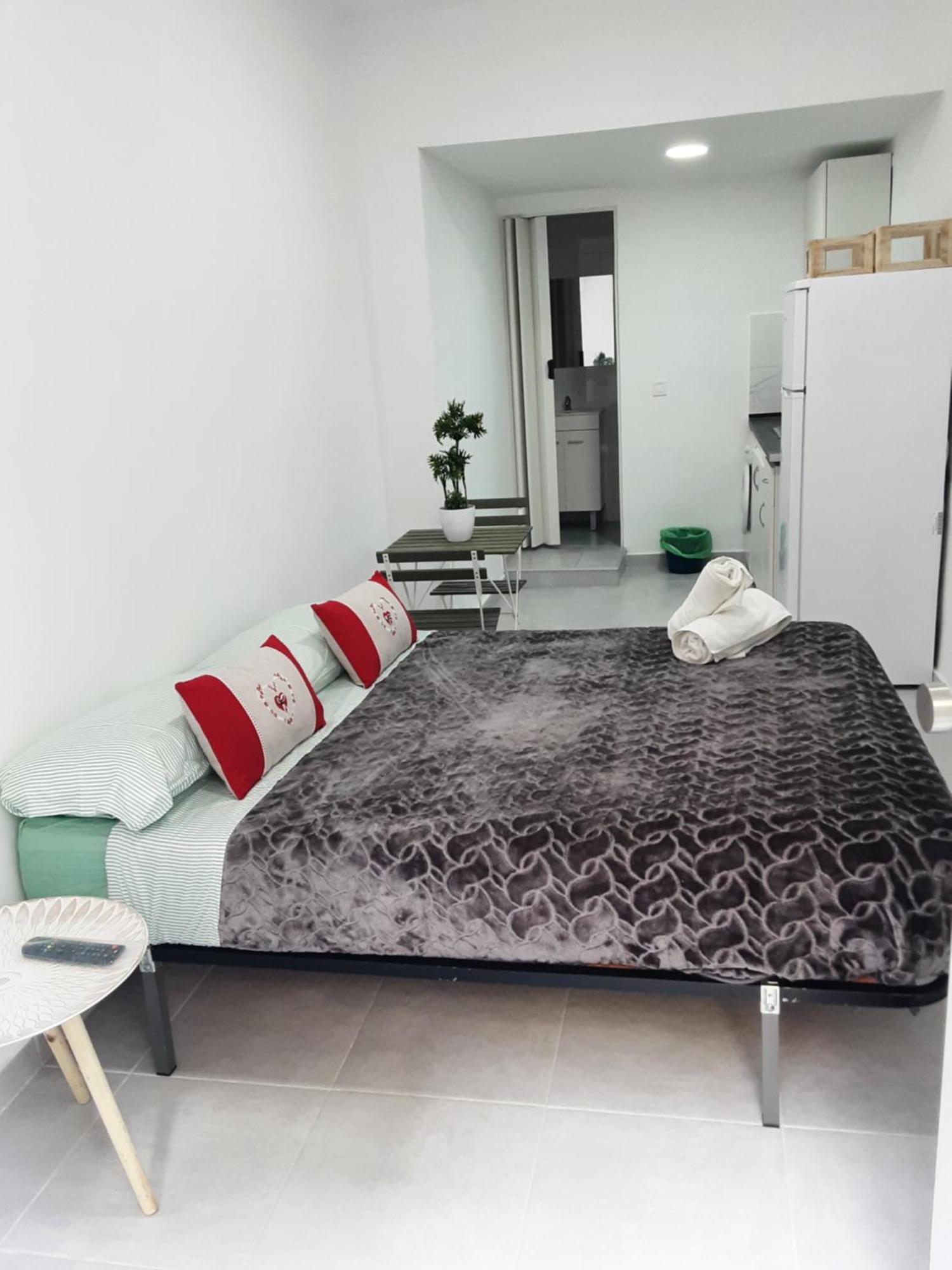 Precioso Moderno Cerca Del Carrefour Rosaleda Apartamento