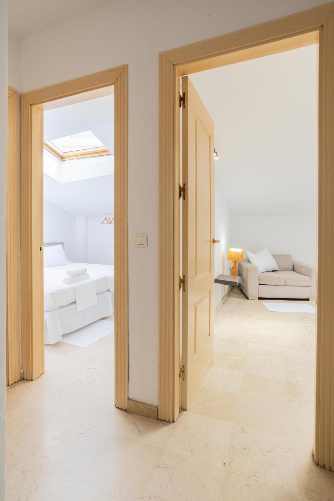 New Penthouse Gr3- Flat In Center With Cozy Terrace