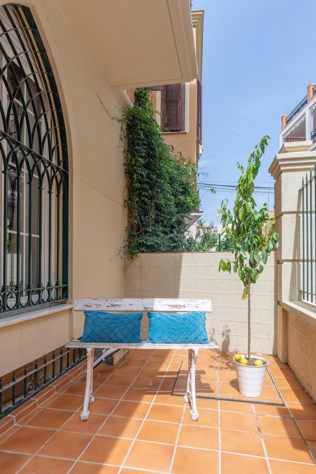 Apartamento New Gr0-flat With Private Backyard In Center