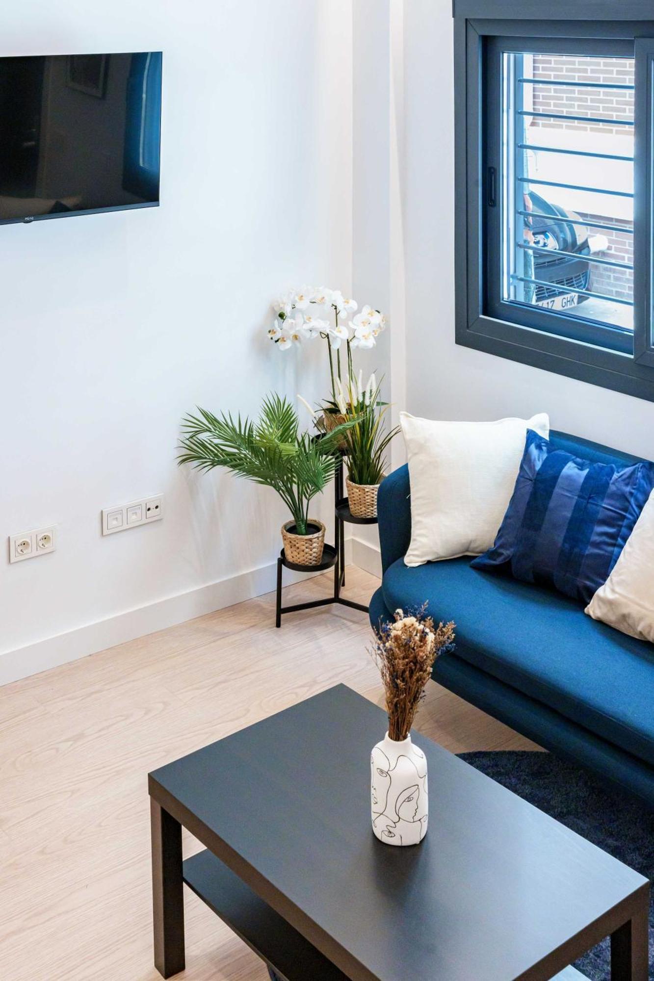 Stylish 3bd With Rooftop Jacuzzi - Artes Сasa de vacaciones Málaga