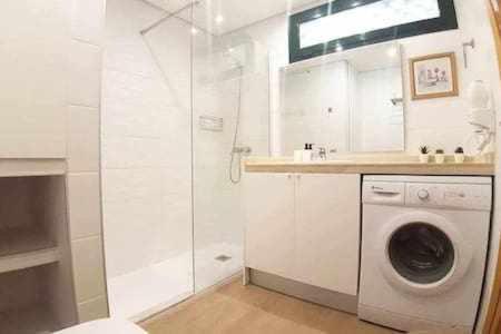 Apartment Precioso Centrico Con Piscina Salada Málaga