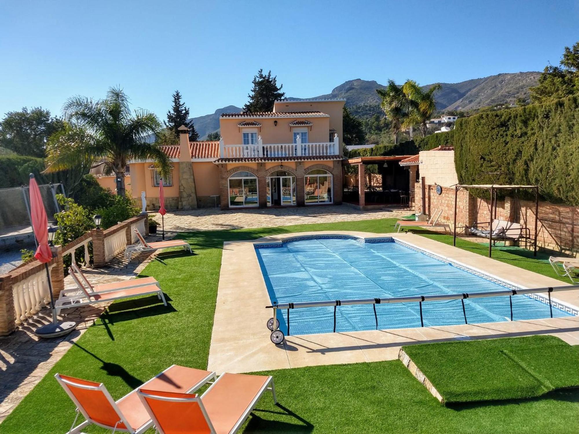 Buenavista - Sea View, Private Heated Pool, Spa, 5 Bedrooms Villa Málaga