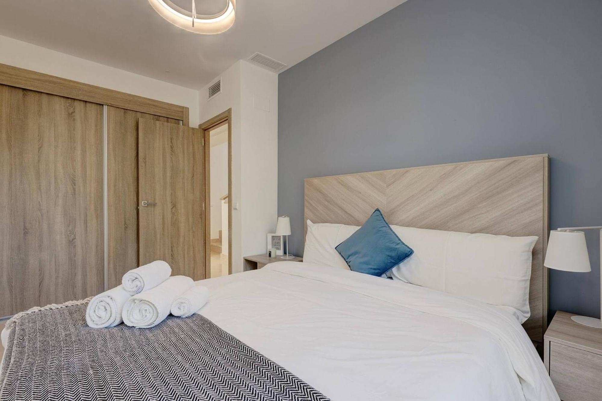007 Modern 3 Bed Frontline Golf Townhouse In La Cala Golf With Mountain Views Casa de Férias *