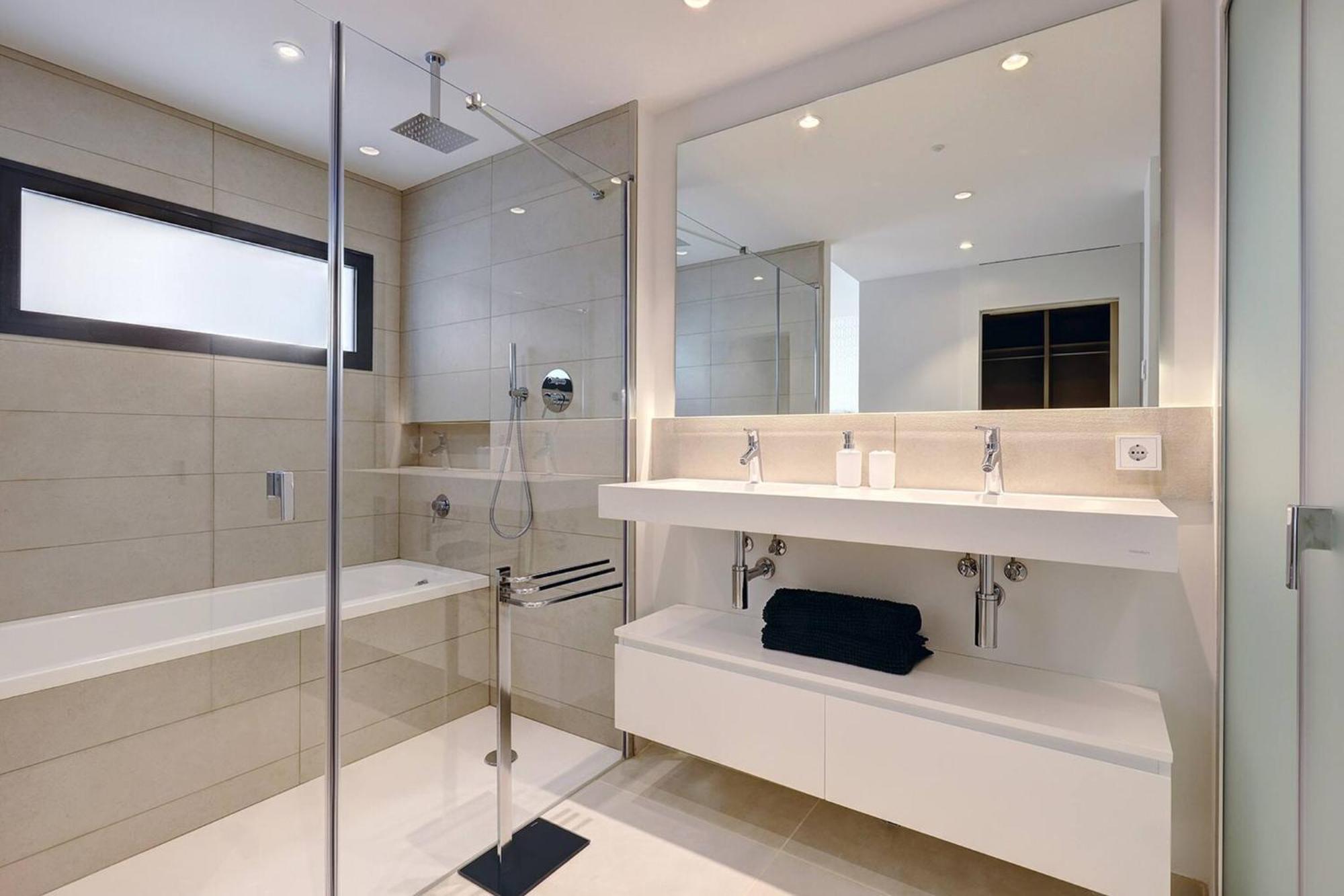 092 - Modern, Spacious El Higueron With Private Garden & Bbq Leilighet Málaga
