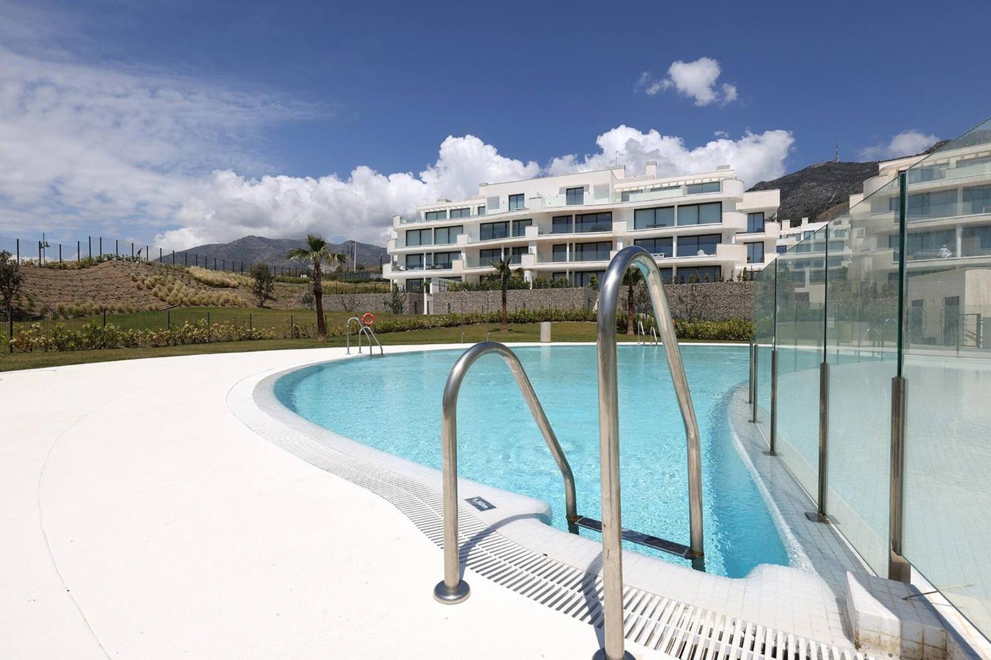 Leilighet 092 - Modern, Spacious El Higueron With Private Garden & Bbq Málaga