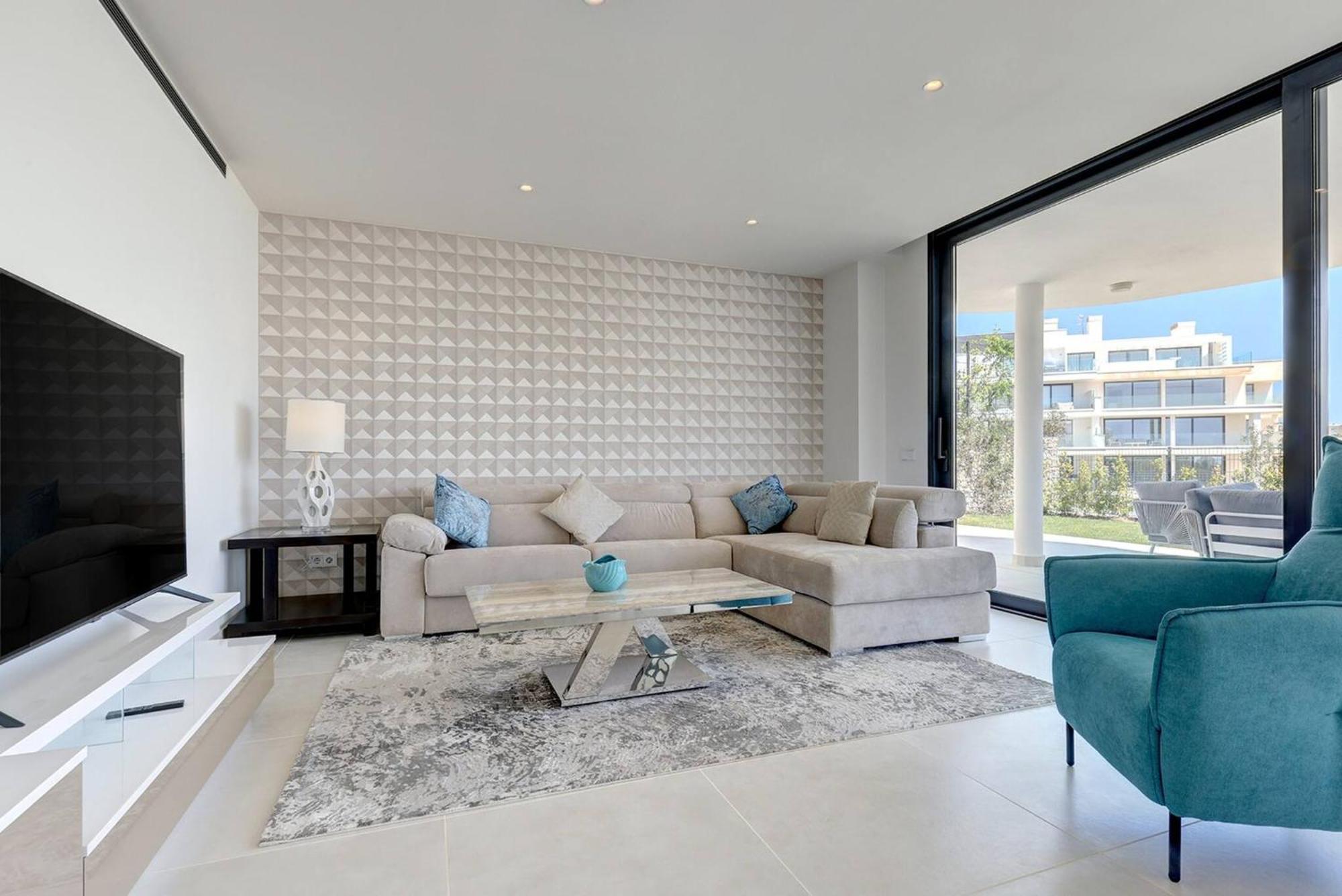 Leilighet 092 - Modern, Spacious El Higueron With Private Garden & Bbq Málaga