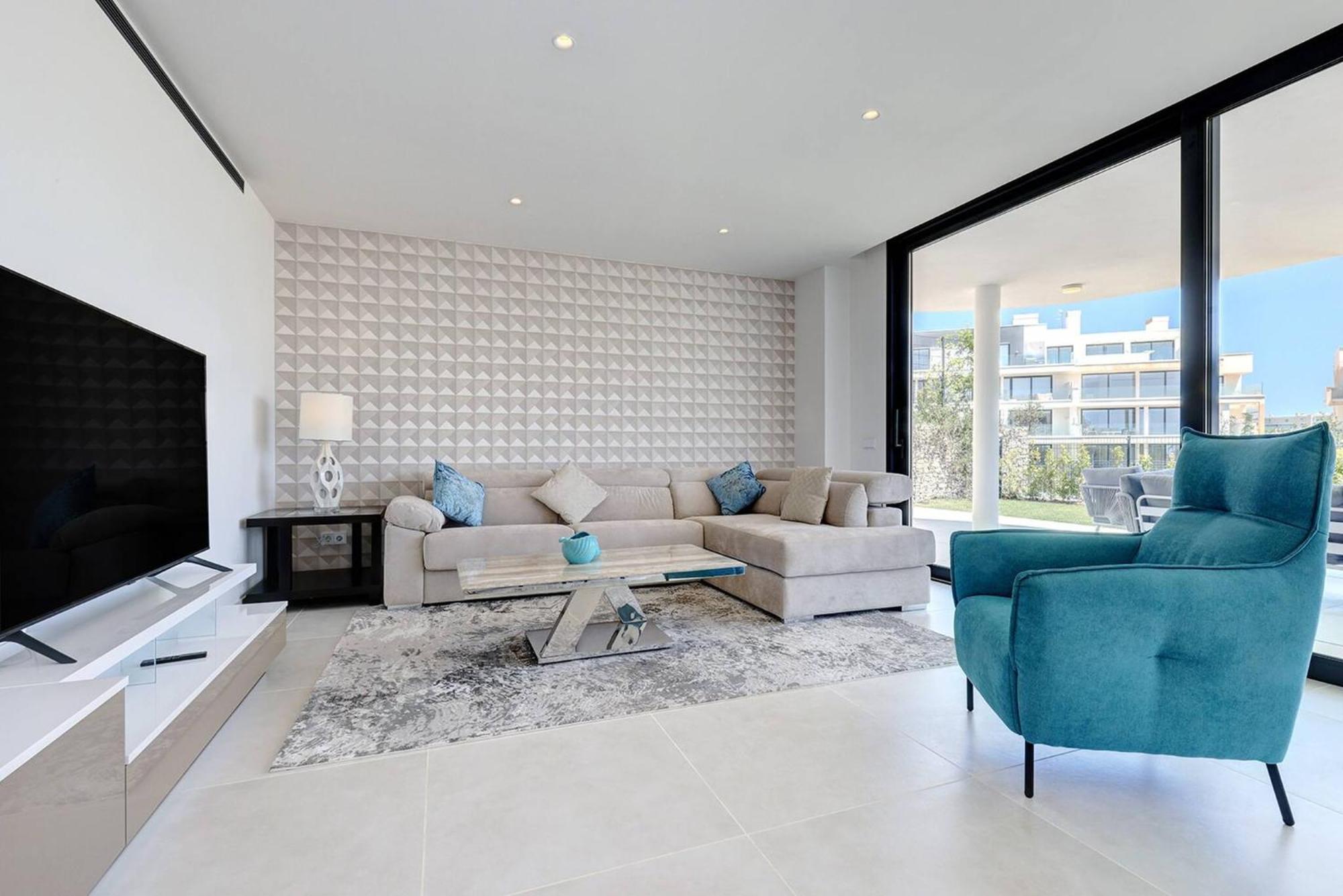 092 - Modern, Spacious El Higueron With Private Garden & Bbq * Málaga