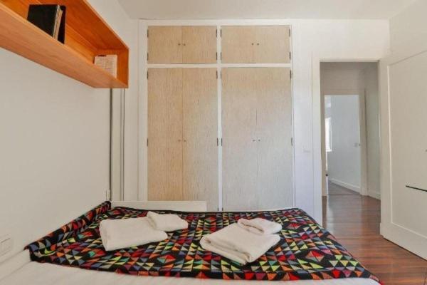 Big Apartment, Close To Train Station Apartamento