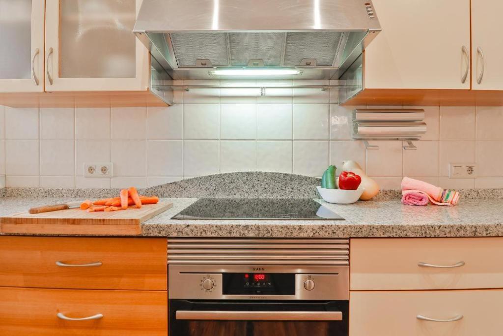 Apartamento Big Apartment, Close To Train Station *