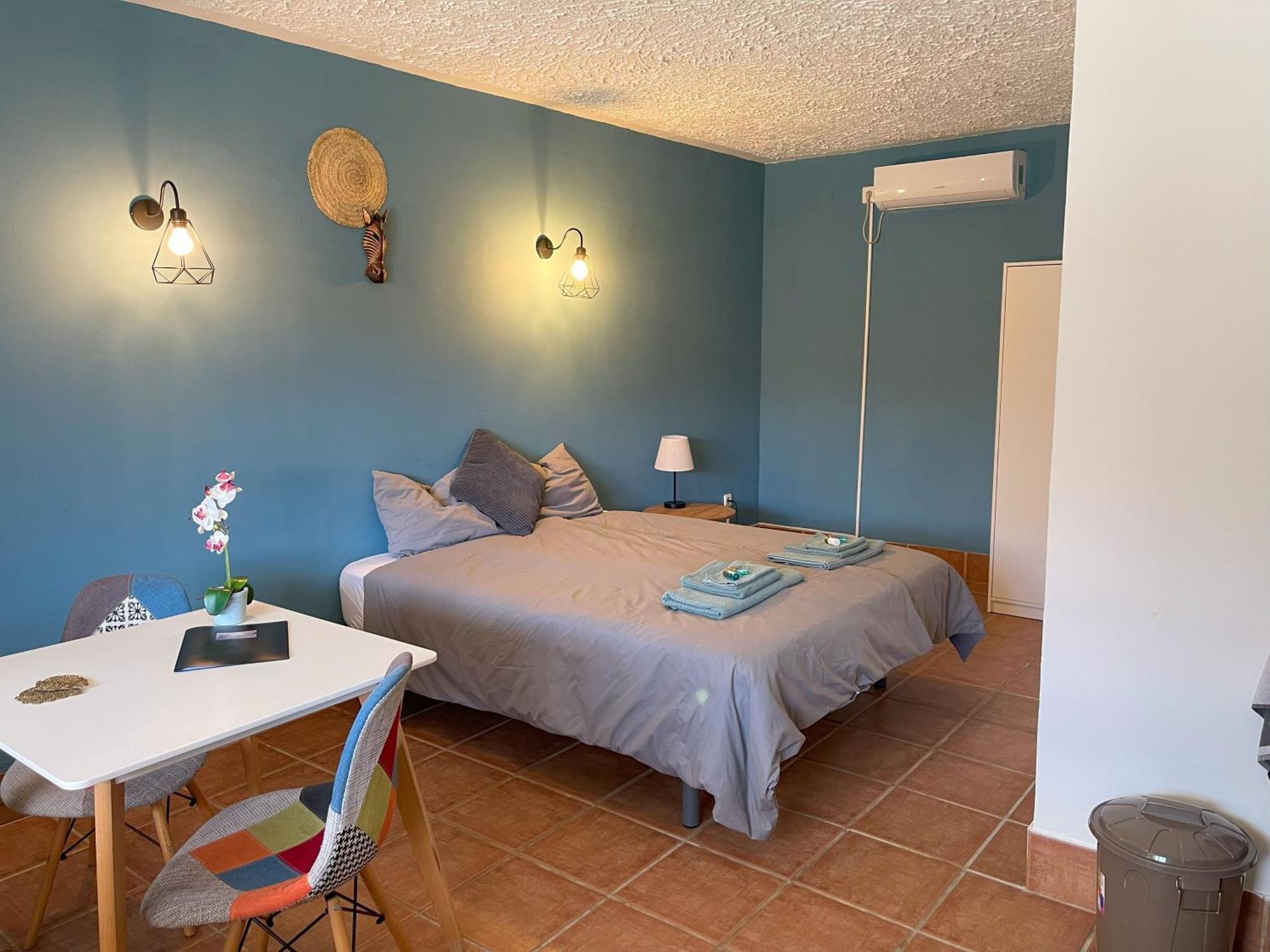 La Casa De Familia Bed and breakfast