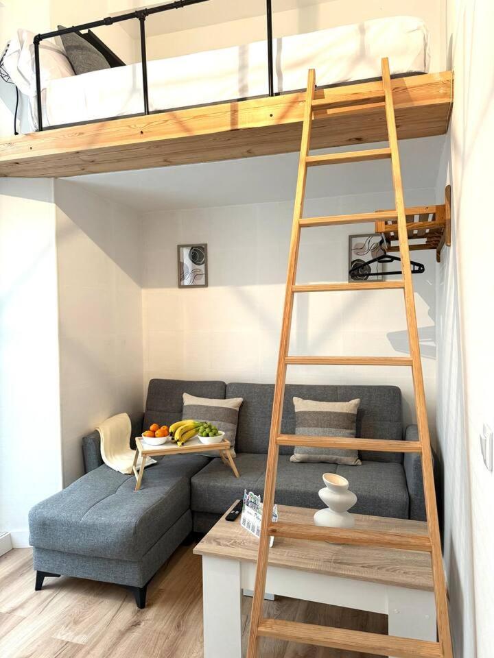 Apartment In The Center! Malaga