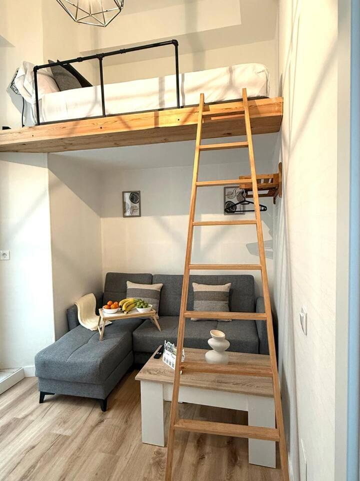 In The Center! Apartment