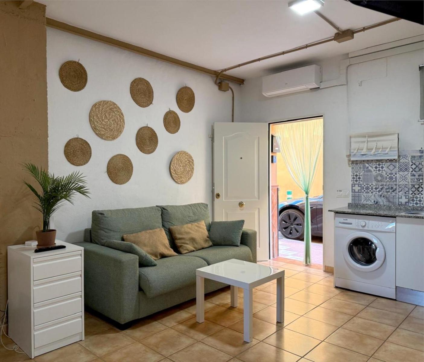 Huelin, A 5 Minutos A Pie De La Playa Apartamento *