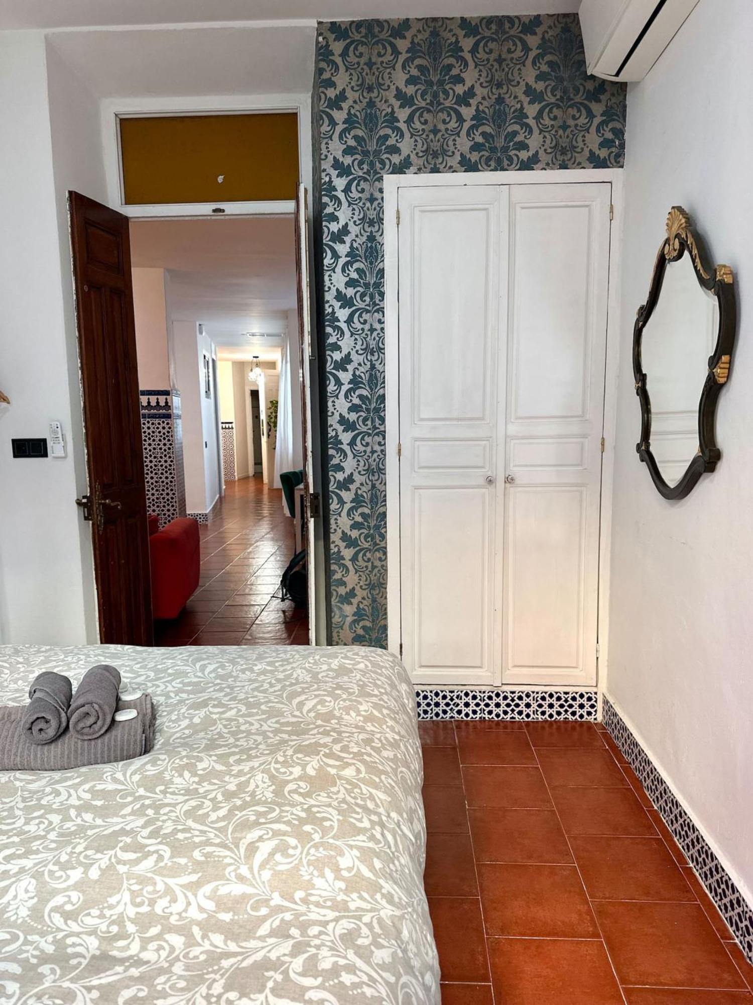 Beautiful Flat Near Plaza Merced Apartment