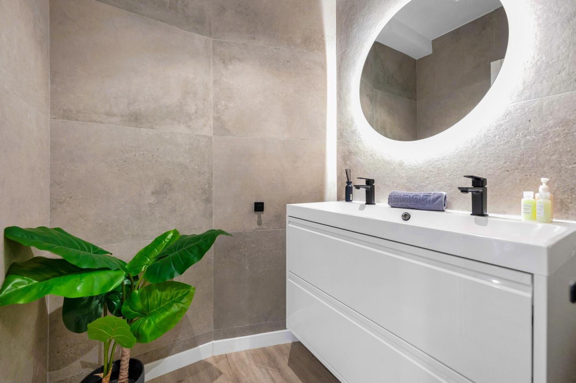 Flores Luxury * Malaga