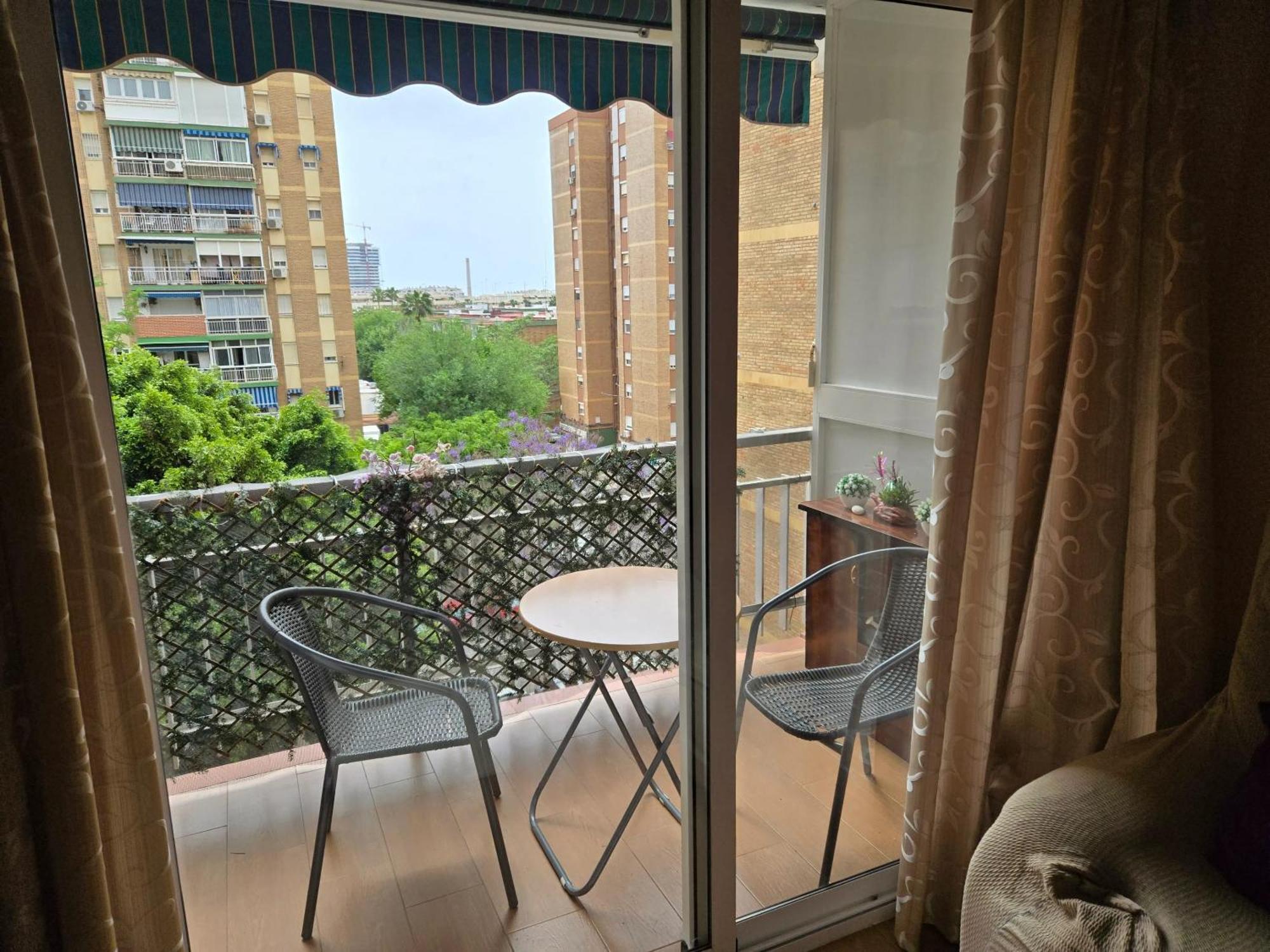 Comfortable In With Balcony And View 81 M² Apartment
