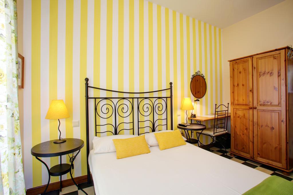 Málaga Lodge Guesthouse Pensión 3*