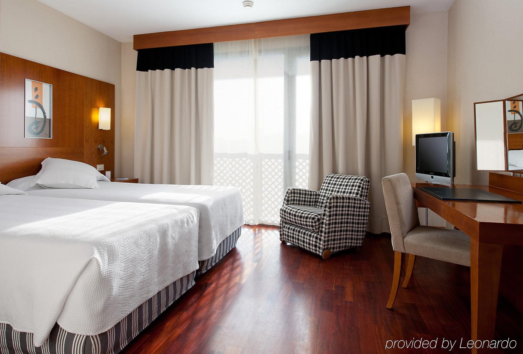 Nh Hotell 4*