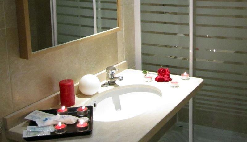 Eliseos Hotell 3*