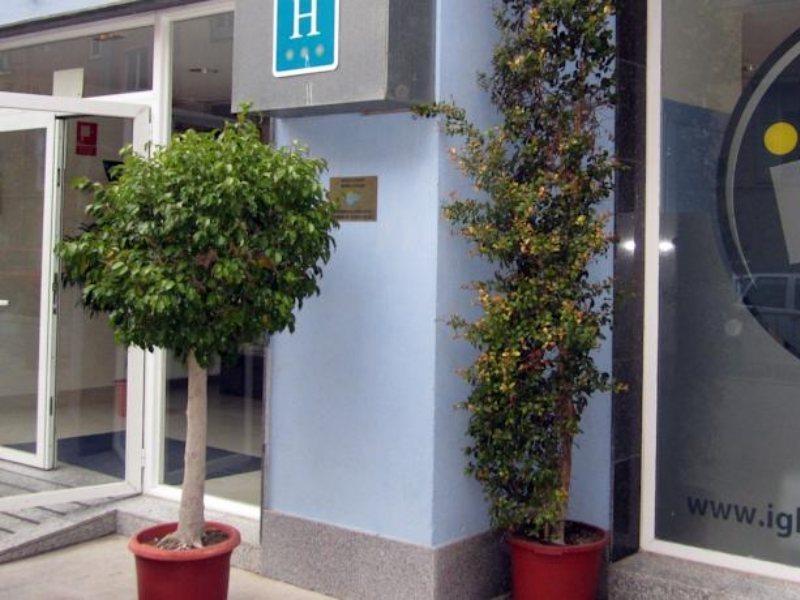 Eliseos Hotell 3*