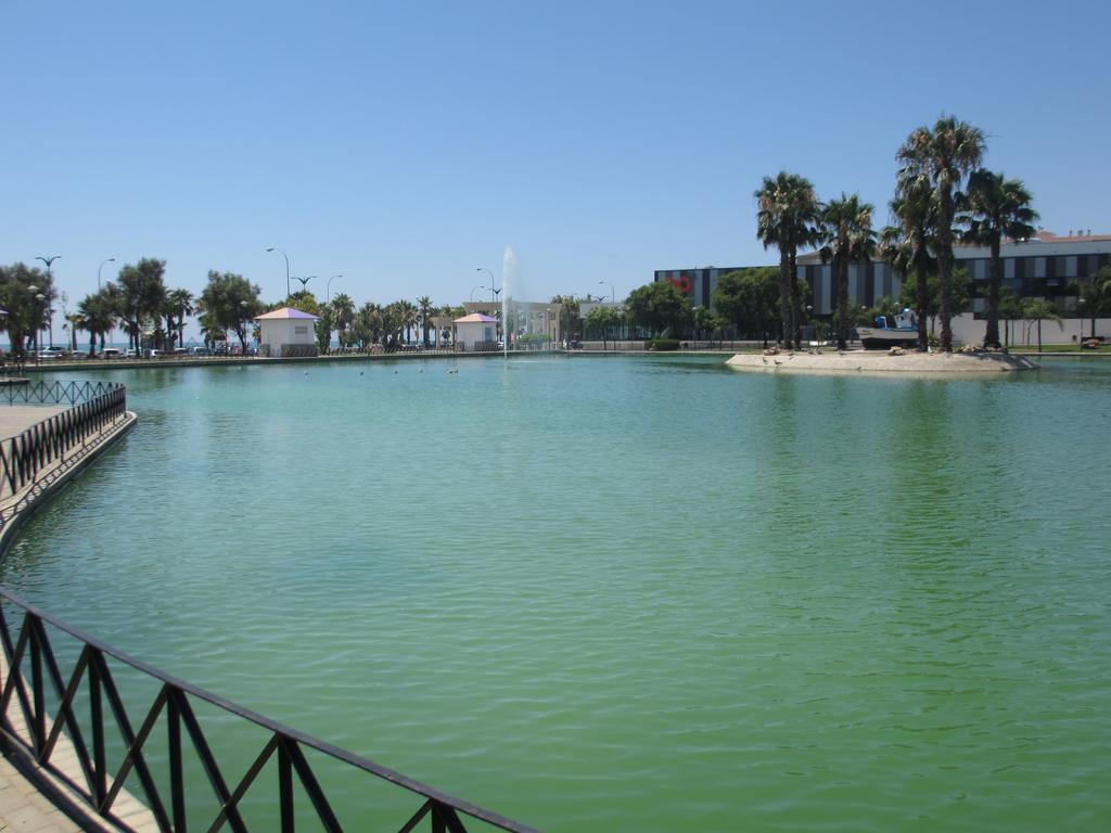 Frenta A La Playa Malaga-antonio Machado Apartamento