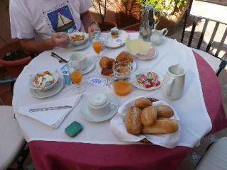 Victoria Hotell 2*