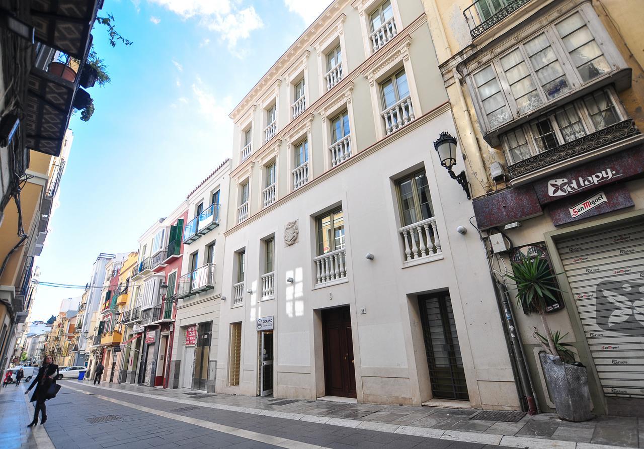 Renthas Madre De Dios Studio Málaga
