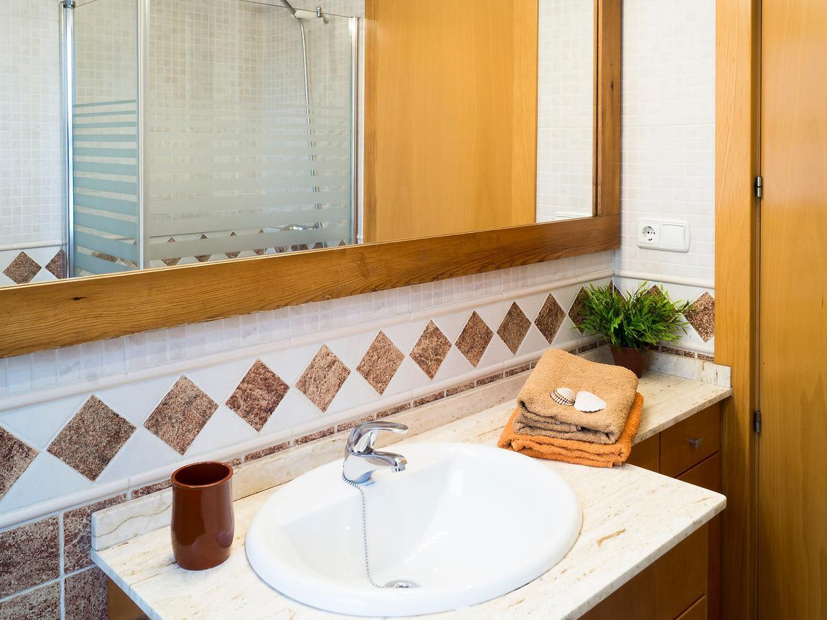 Avda. Pintor Sorolla Apartment *