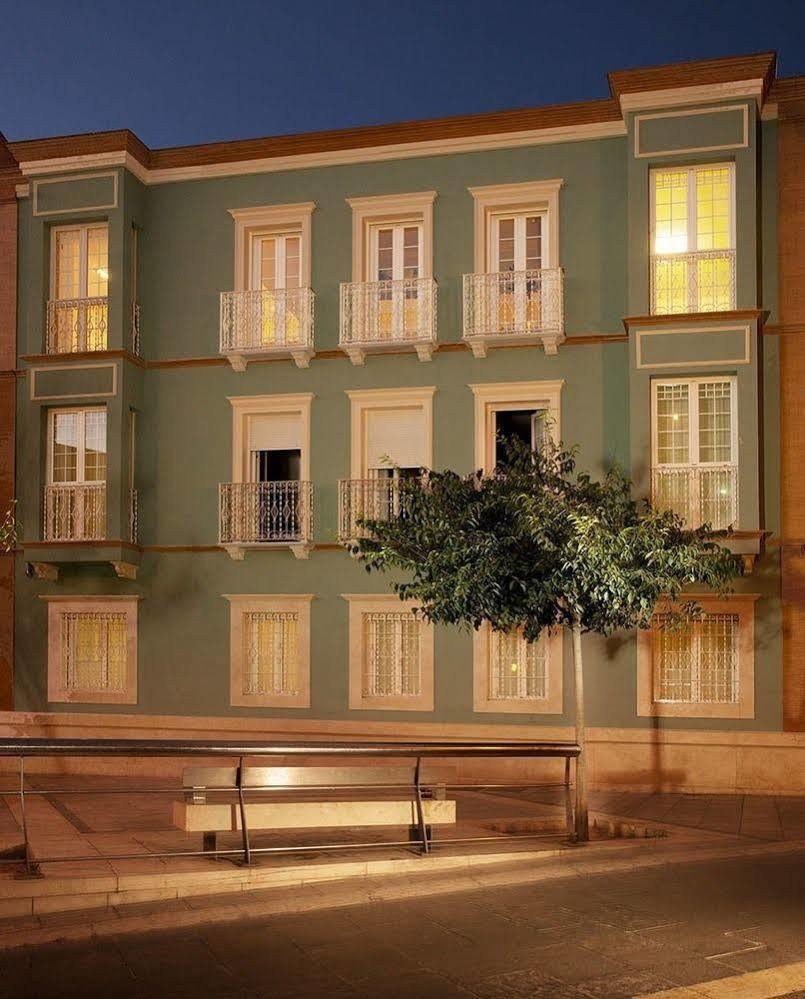 Del Pintor Aparthotel
